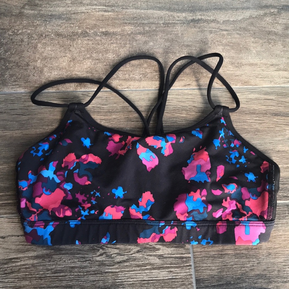 Lululemon sports bra